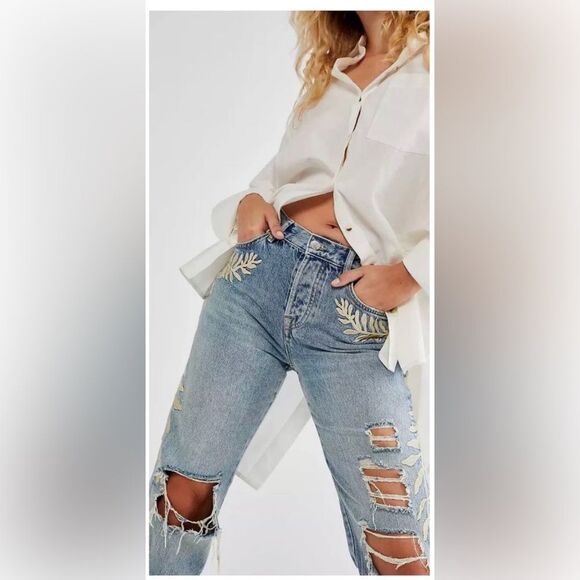Free People x We the free Bren Embroidered Boyfriend Jeans. 26 - Picture 1 of 11